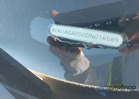 2013 Audi A8 3.0T z USA, uszkodzony, nr VIN WAUAGAFD0DN016589